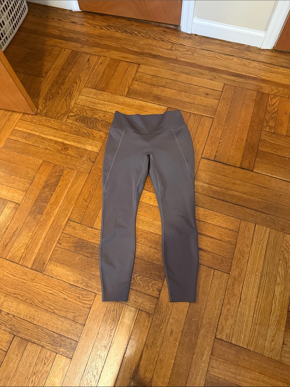 Nike Universa High-Waist Gray Active Leggings